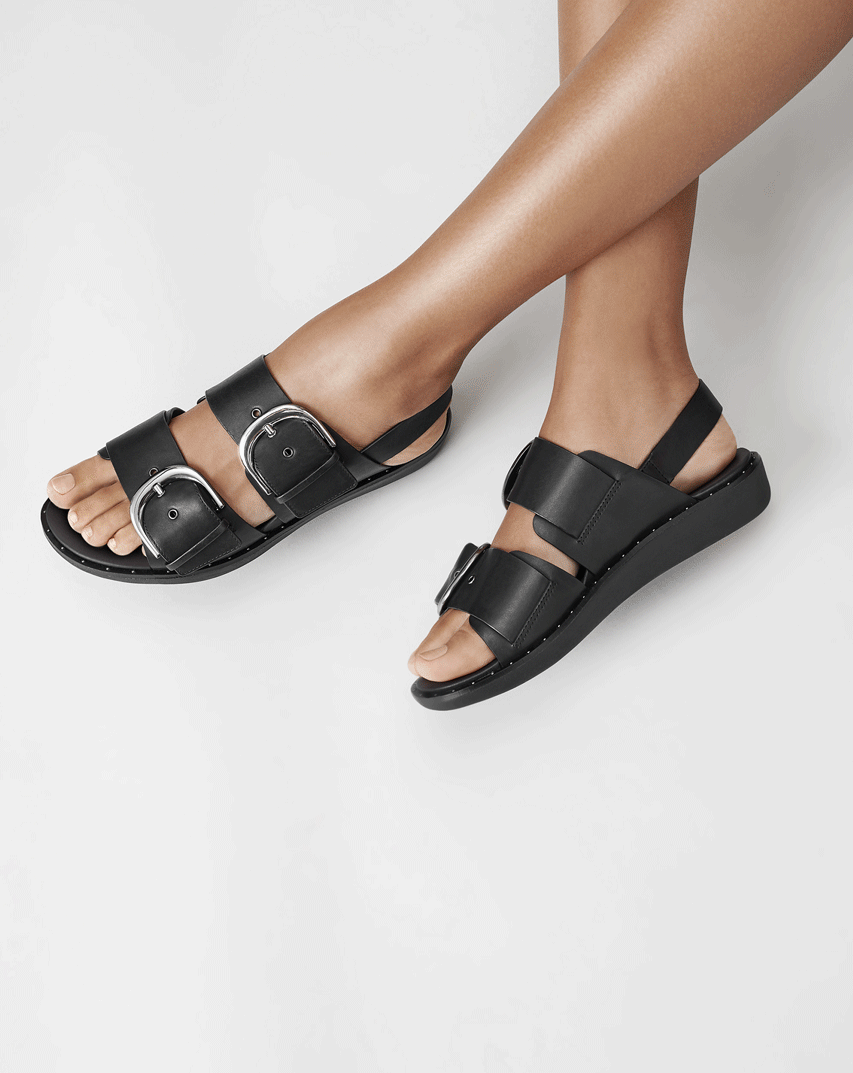 driving in fitflops